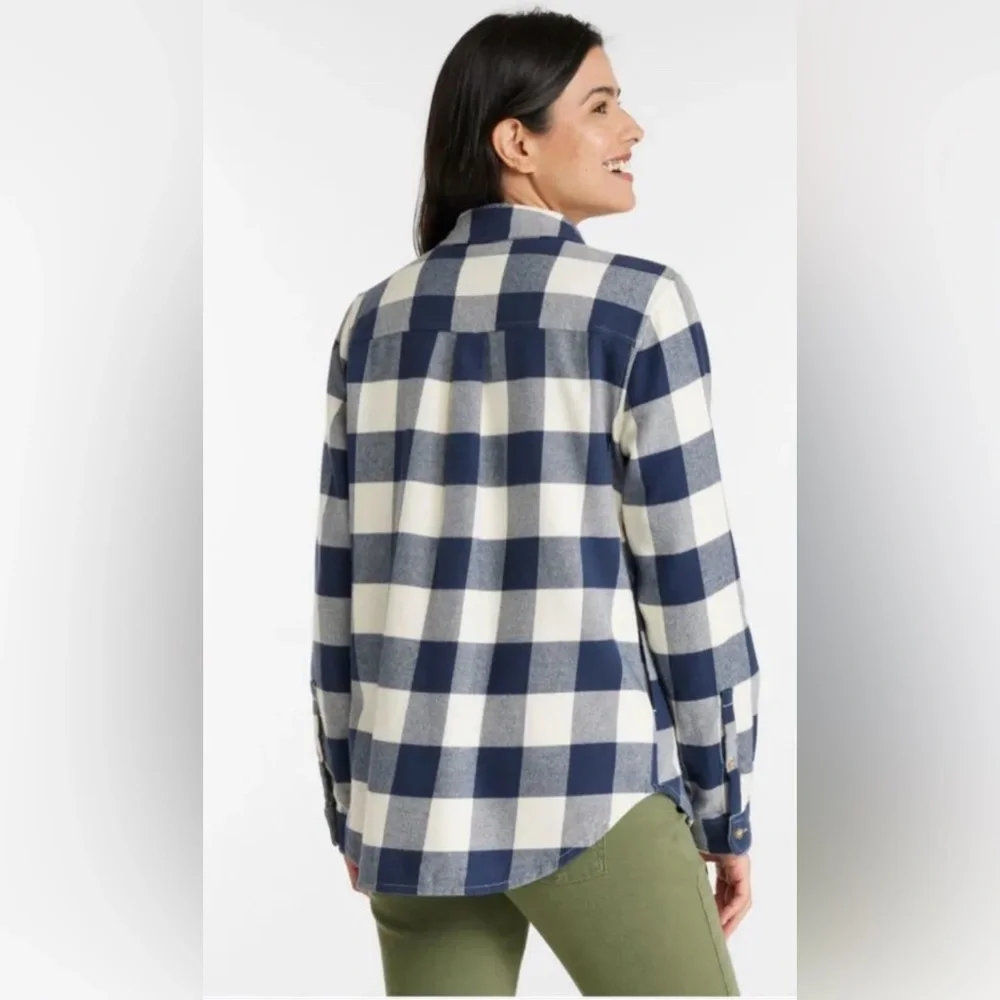 L.L. Bean Navy and Cream Checkered Button-Down Shirt - Picture 7 of 7